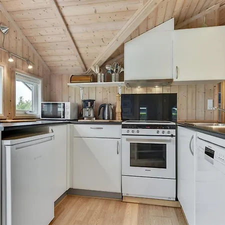 Tore - 200m From The Sea By Interhome *