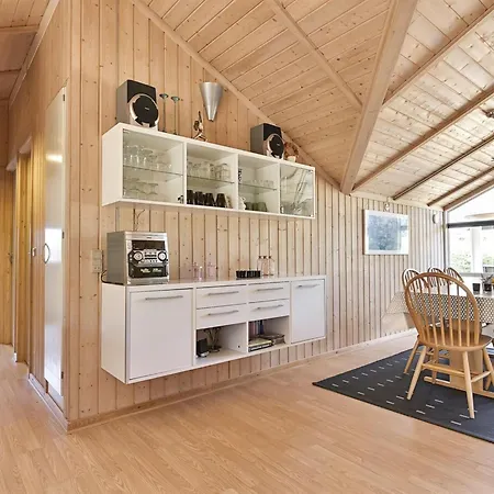 Vakantiehuis Tore - 200m From The Sea By Interhome