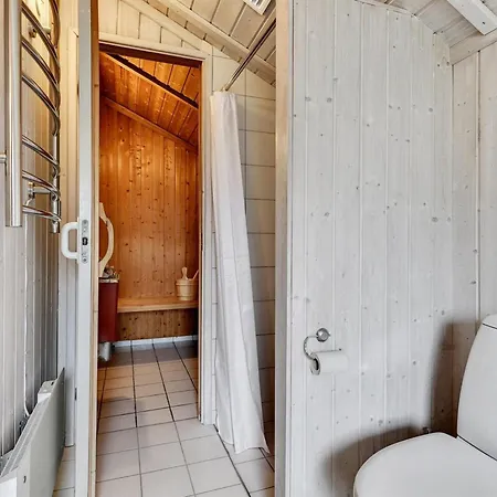 Vakantiehuis Tore - 200m From The Sea By Interhome *