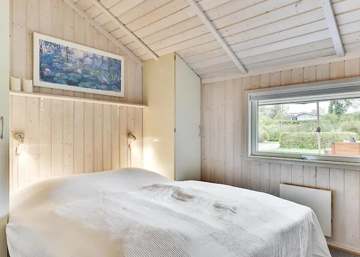 Tore - 200m From The Sea By Interhome